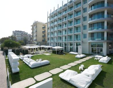 i-suite it offerta-pasqua-hotel-lusso-rimini-marina-centro-con-spa-php 011
